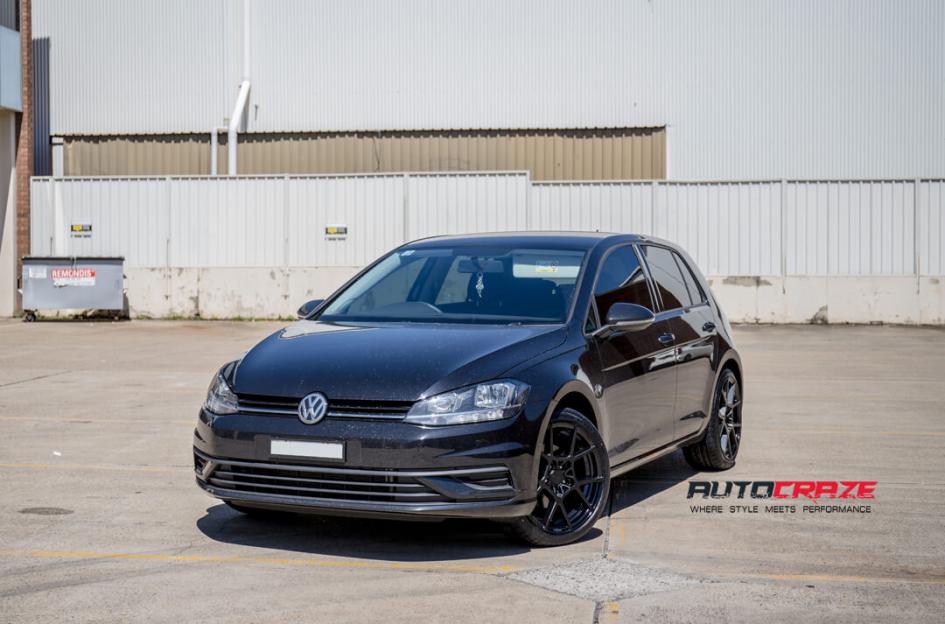 VOLKSWAGEN GOLF KPS MATTE BLACK